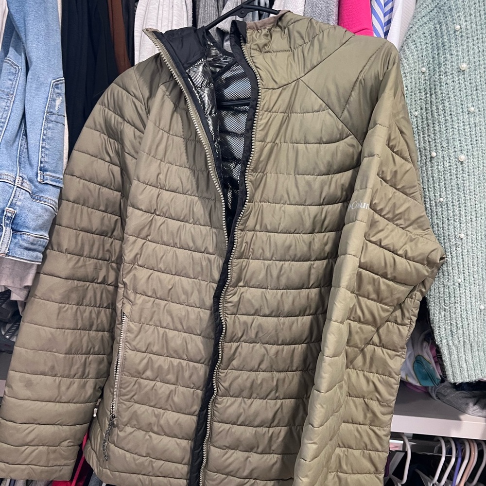 Columbia Olive Green Quilted Puffer Jacket